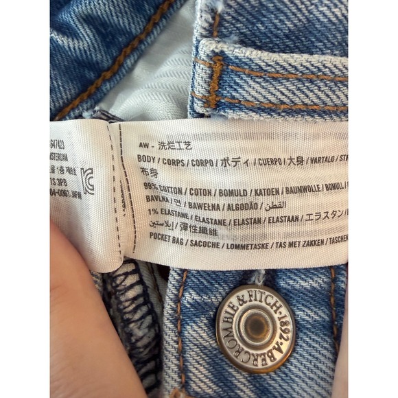 Abercrombie & Fitch The Mom Short High Rise Curve Love Denim Distressed SZ 6/28 - Picture 7 of 8